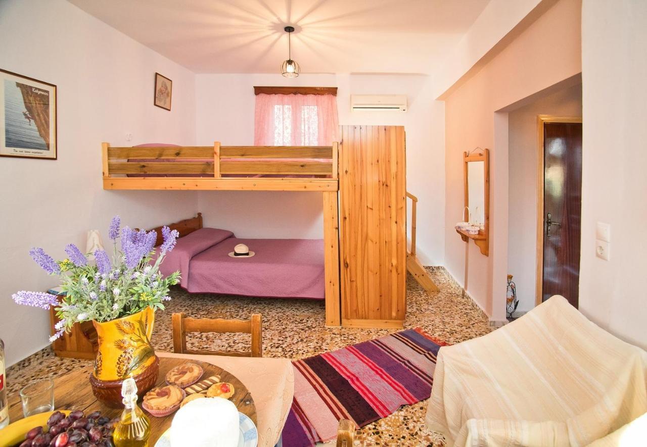 Petroula Apartments Emborios Dış mekan fotoğraf