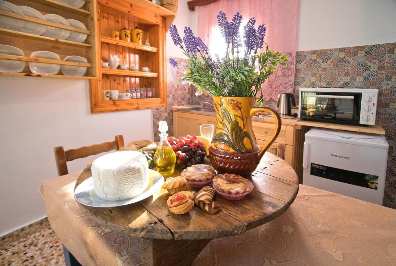 Petroula Apartments Emborios Dış mekan fotoğraf