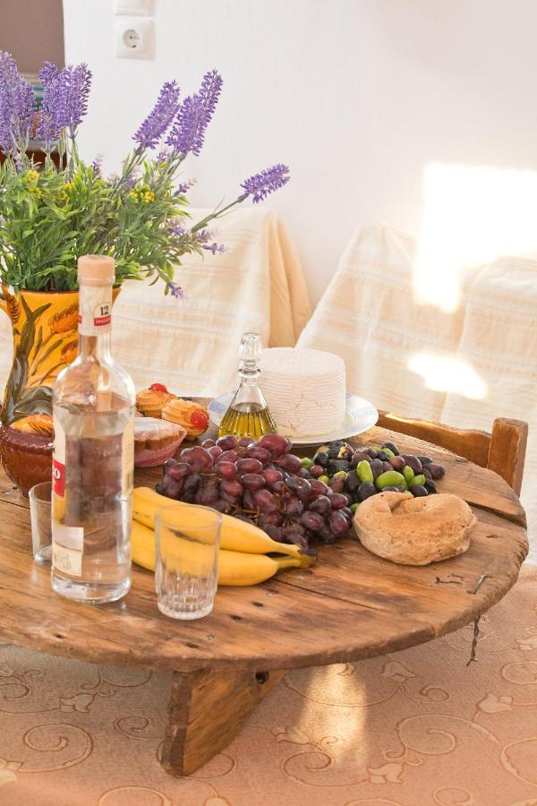Petroula Apartments Emborios Dış mekan fotoğraf