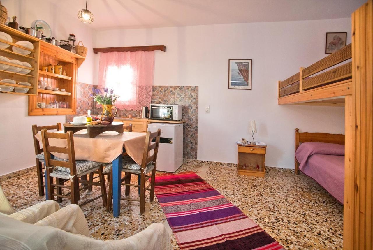 Petroula Apartments Emborios Dış mekan fotoğraf