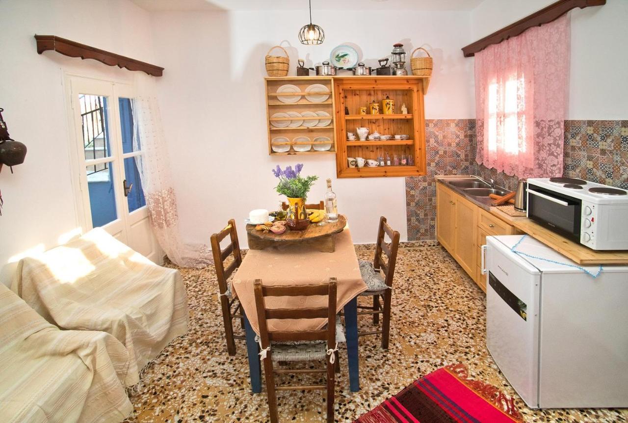 Petroula Apartments Emborios Dış mekan fotoğraf