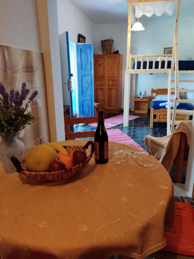 Petroula Apartments Emborios Dış mekan fotoğraf